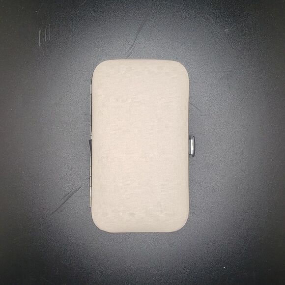 Travel size Nail and grooming kit case nail clippers - Picture 4 of 7